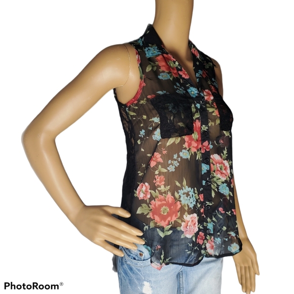 RUE 21 | Black Floral Sheer Blouse w/ Lacy Back - Picture 5 of 7